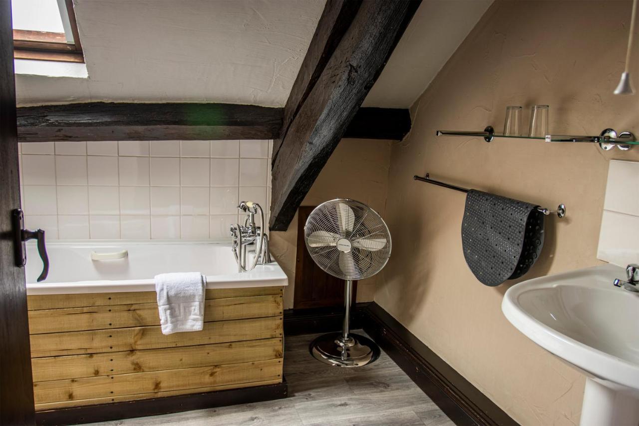 White Hart Inn Bouth Dış mekan fotoğraf